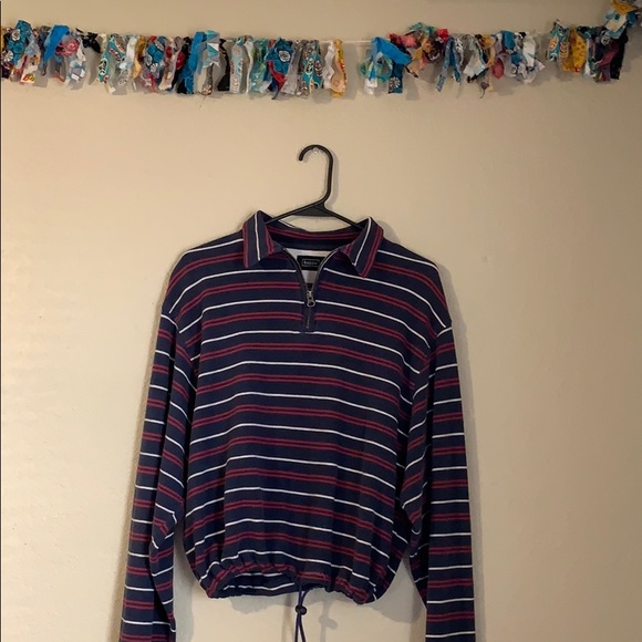 Long sleeved crop sweater shirt. - Picture 1 of 3